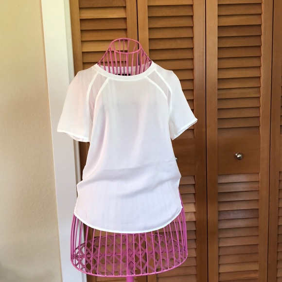 Trouve Tops - Trouve Short sleeve soft silky shirt